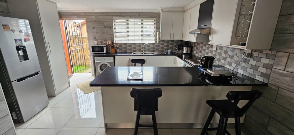 Security estate home for sale in Sonneveld - 1BJ1737259