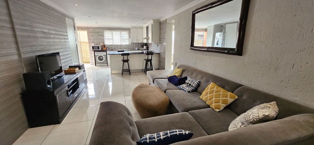 Security estate home for sale in Sonneveld - 1BJ1737259