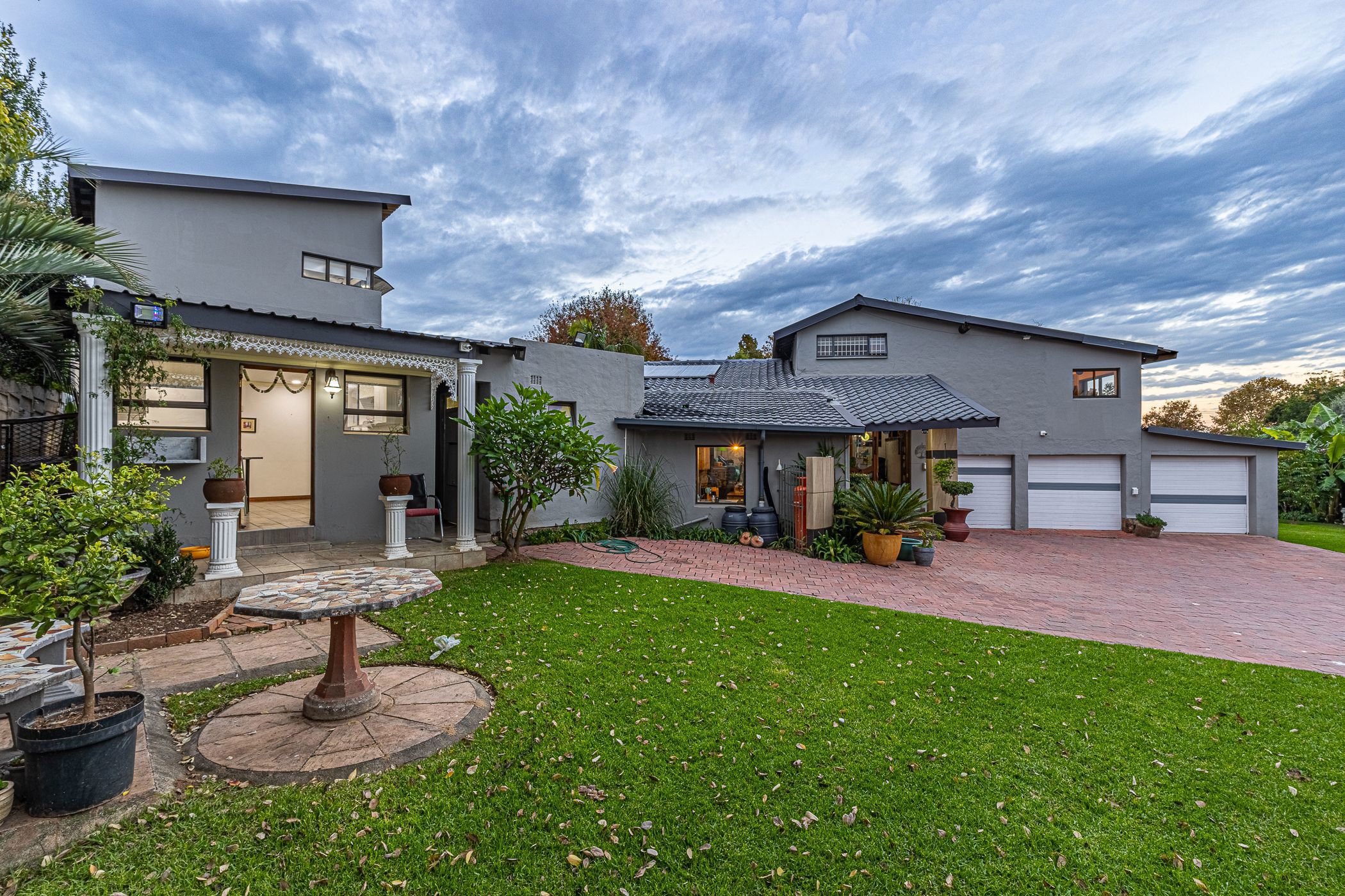 House for sale in Bordeaux  - HP1738479