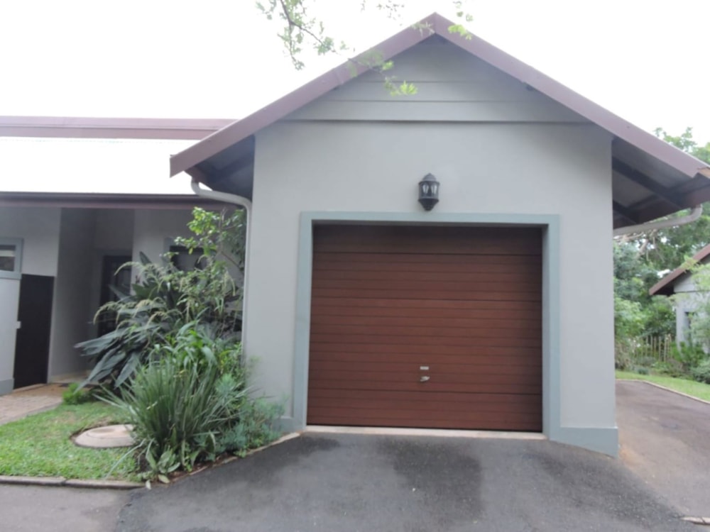 Townhouse to rent in Simbithi Eco Estate - 1BD1735418