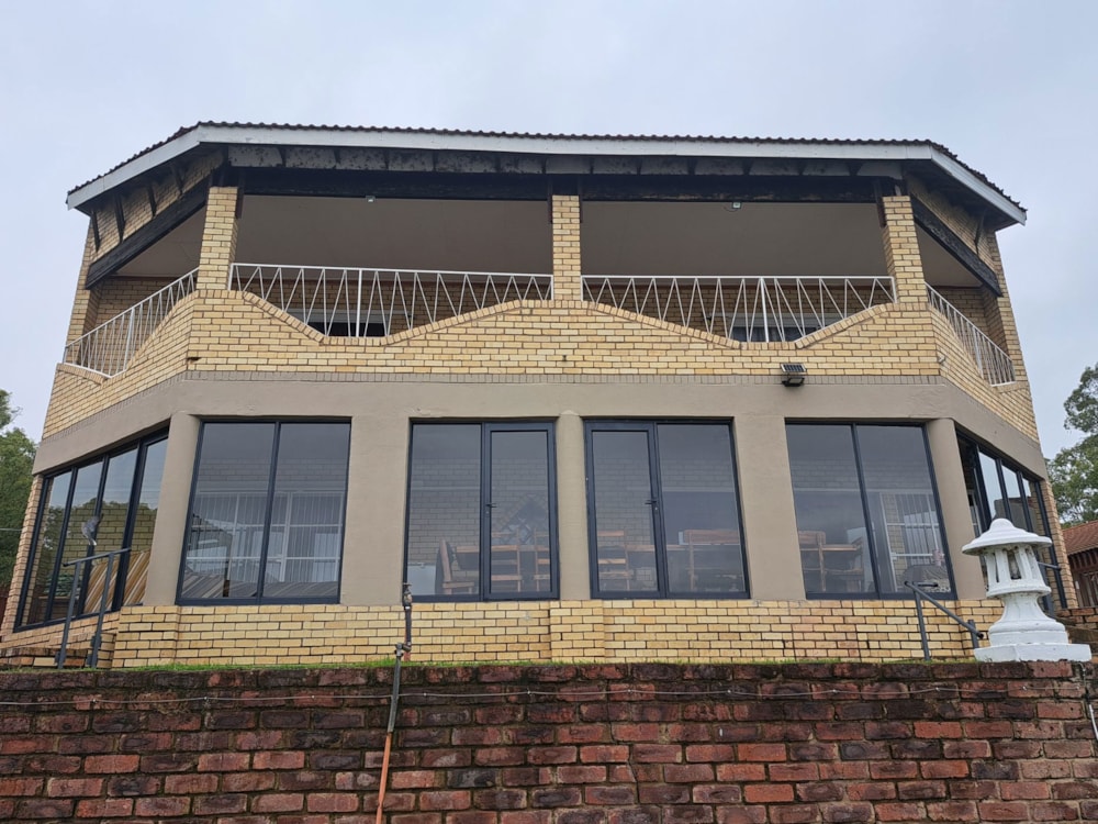 Double-storey house for sale in Bloemhof, North West Province - 1KJ1737978