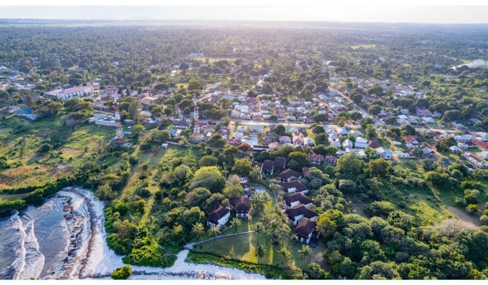 Beachfront villa for sale in Msambweni, Kenya - 3KE1695778