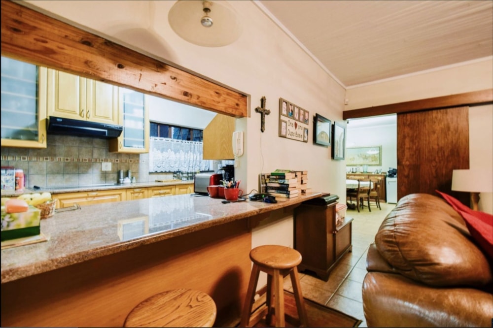 House for sale in Faerie Glen - PT1737342