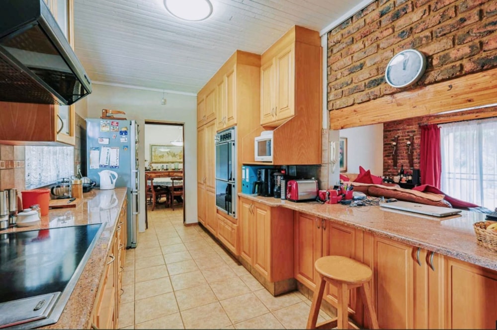 House for sale in Faerie Glen - PT1737342