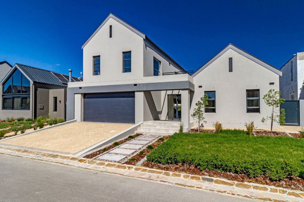 Security estate home for sale in Longlands Estate - ST1715561