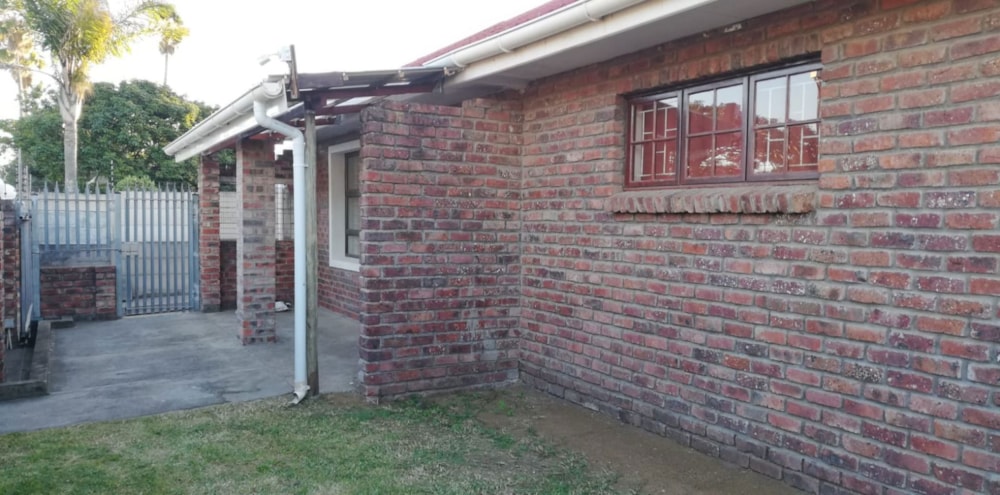 Garden apartment to rent in Gonubie - 1EZ1719776