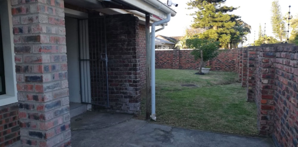 Garden apartment to rent in Gonubie - 1EZ1719776