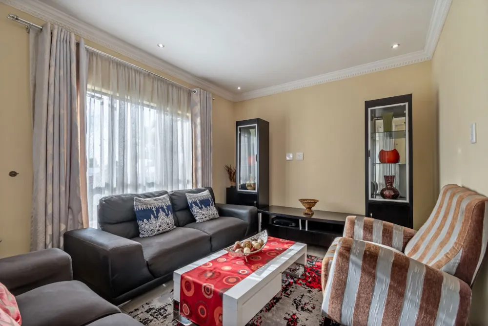 Double-storey house sold in Forest Hills - 1KF1734600 Double-storey house sold in Forest Hills - 1KF1734600