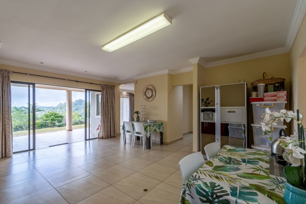 Double-storey house for sale in Forest Hills - 1KF1734600