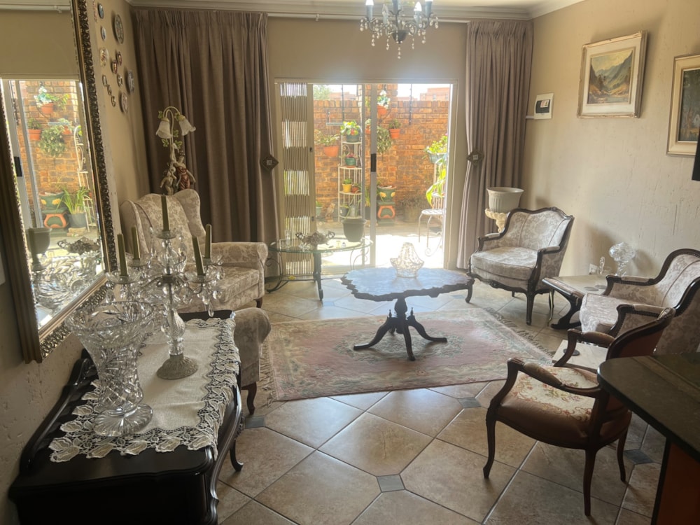 Apartment for sale in Brentwood Park, Benoni - EN1736433