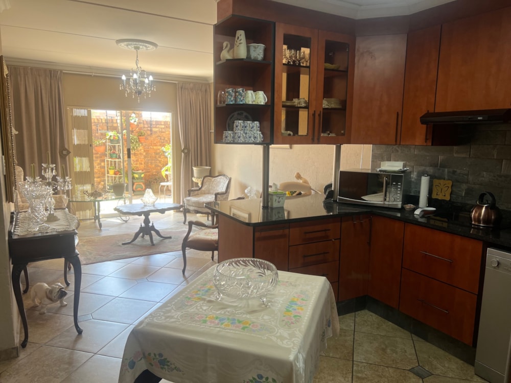 Apartment for sale in Brentwood Park, Benoni - EN1736433