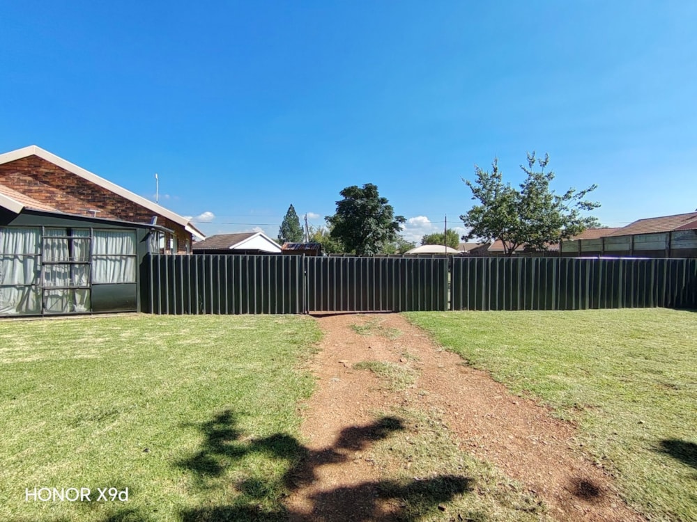 House for sale in Riversdale, Meyerton - 1VT1735928