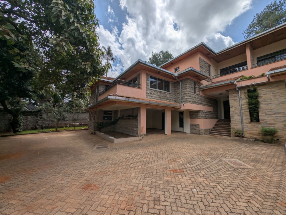 Townhouse to rent in Runda , Kenya - 3KE1728870