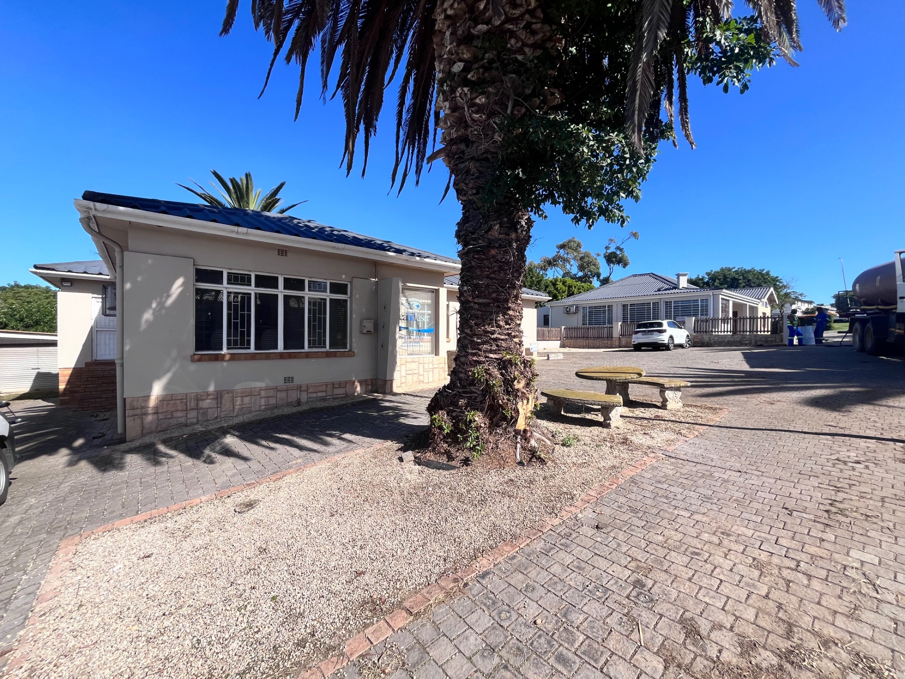 Commercial office for sale in Ou Dorp - 1JF1738289