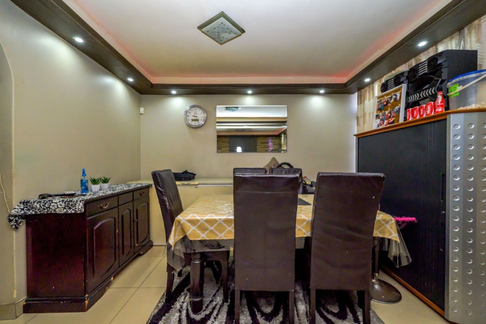 House for sale in Phoenix, KwaZulu-Natal - 1ND1731884