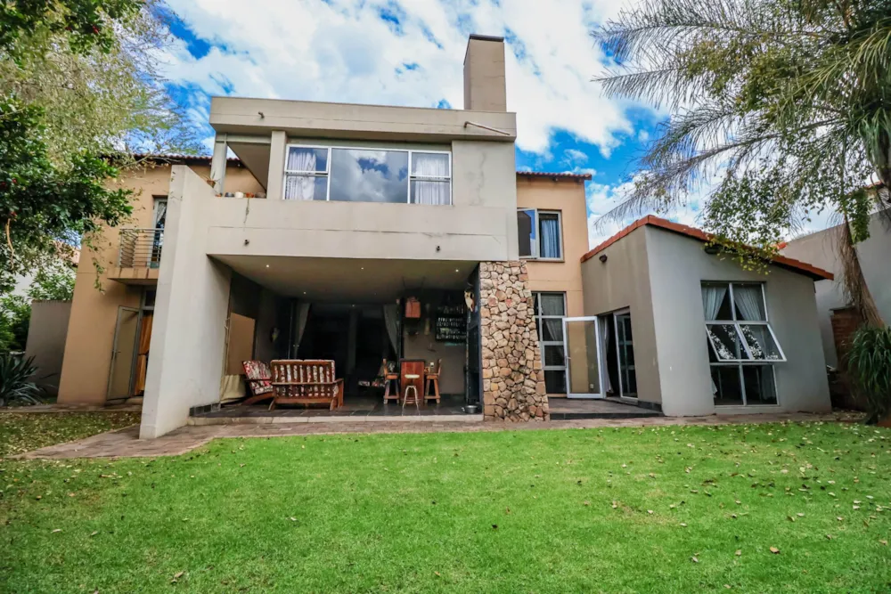 Security estate home sold in Midstream Estate - CN1737554 Security estate home sold in Midstream Estate - CN1737554