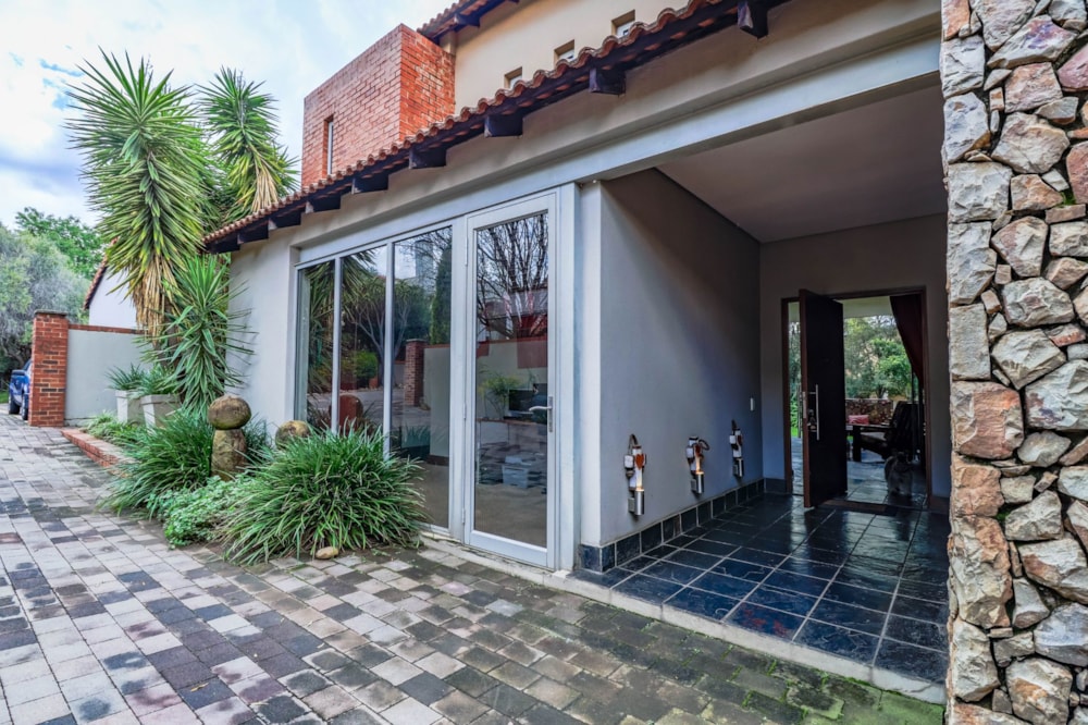 Security estate home for sale in Midstream Estate - CN1737554