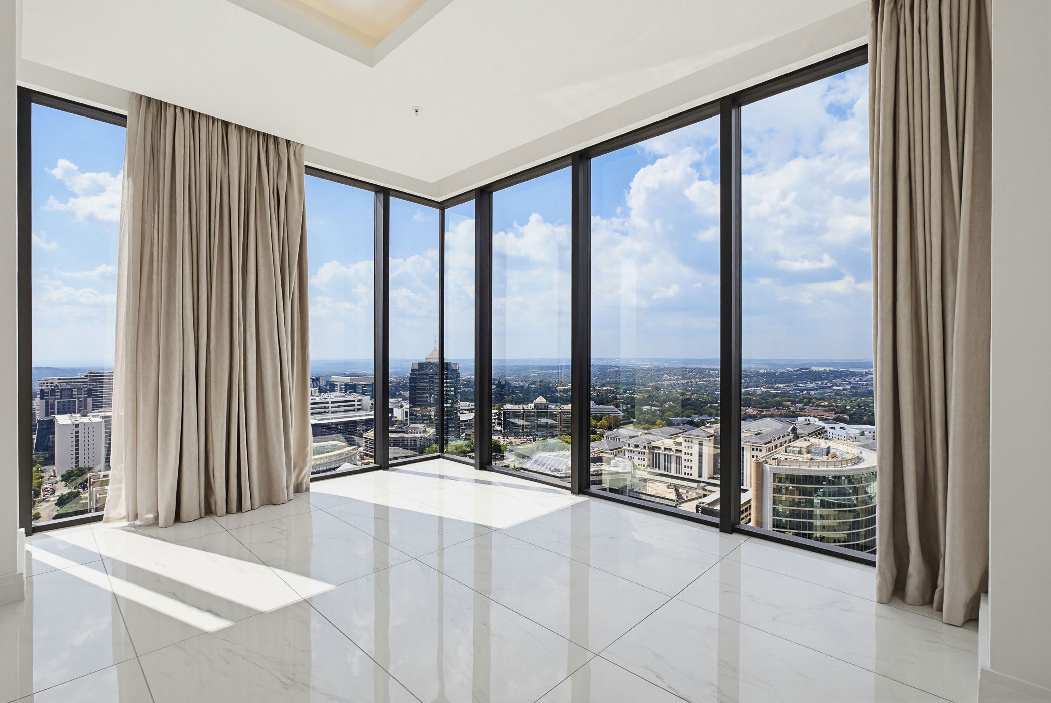 Apartment for sale in Sandown, Sandton - HP1735107