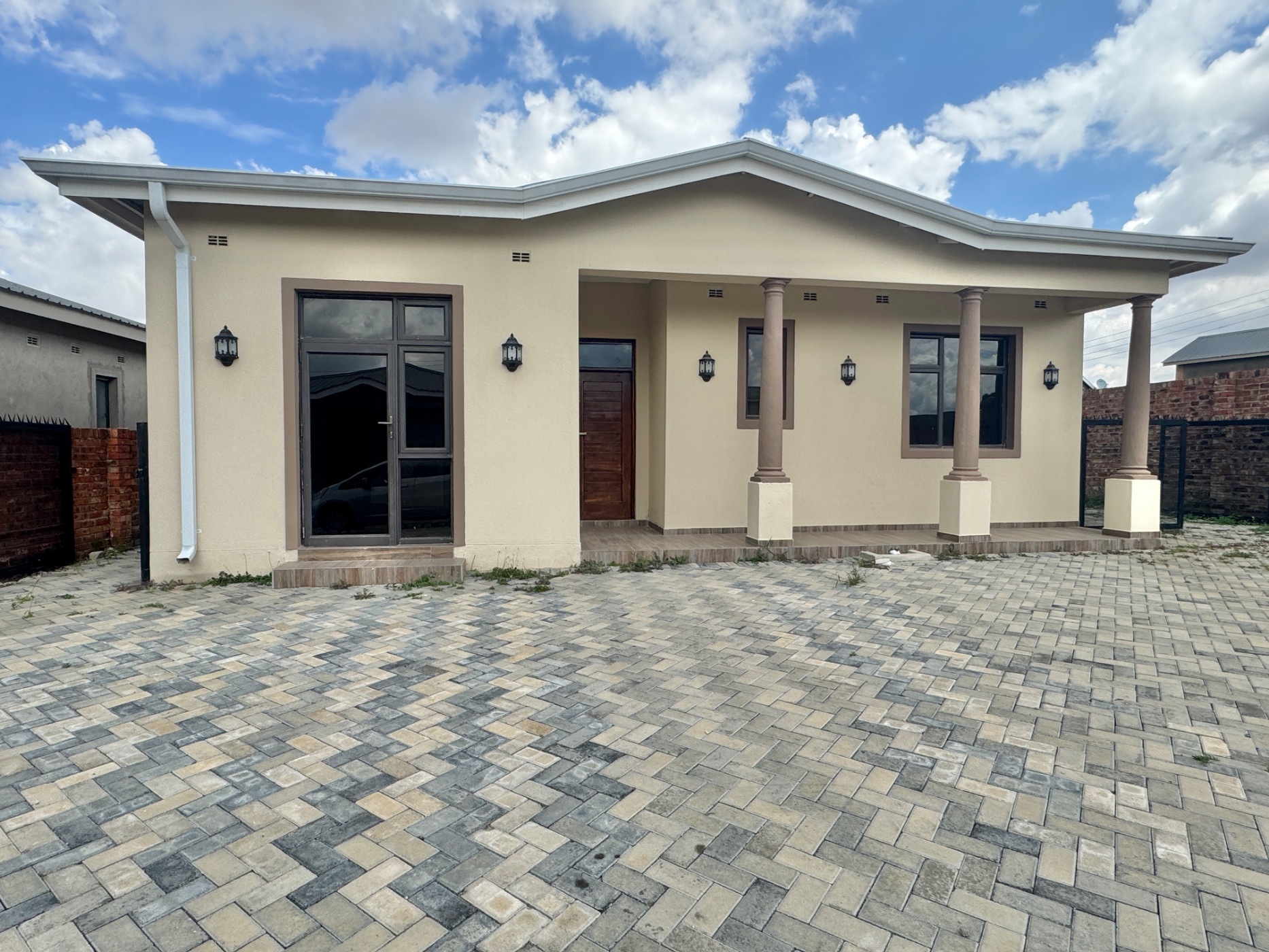 Cluster to rent in Arlington, Zimbabwe - 3ZB1733913
