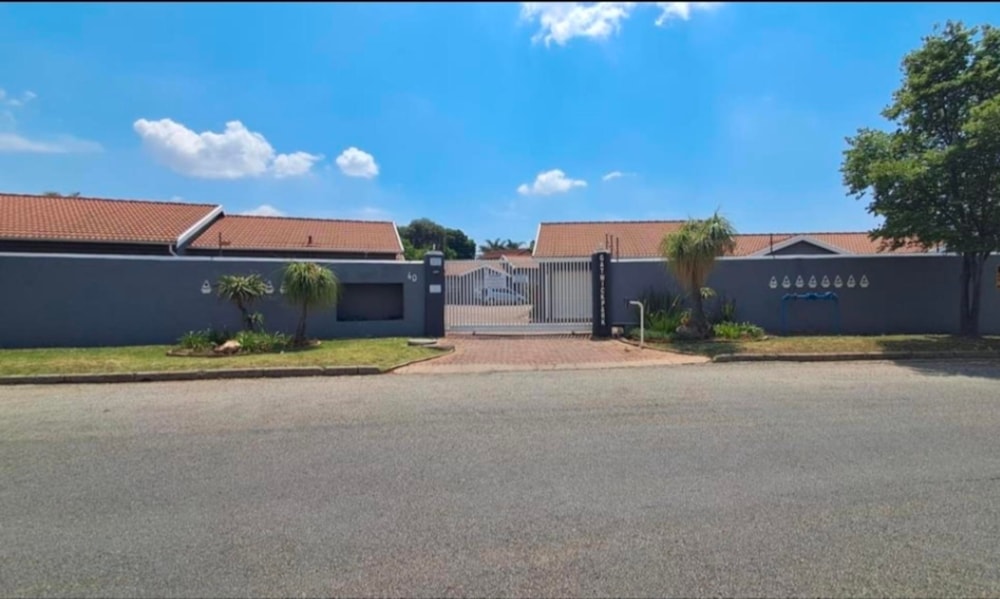 House for sale in Raceview - 1GV1734392