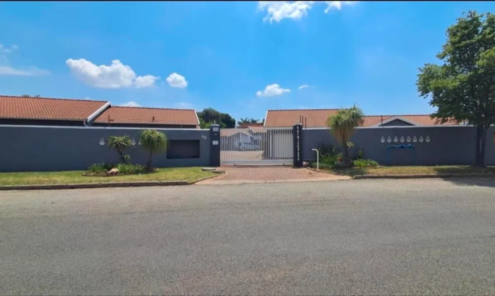 House for sale in Raceview - 1GV1734392 House for sale in Raceview - 1GV1734392