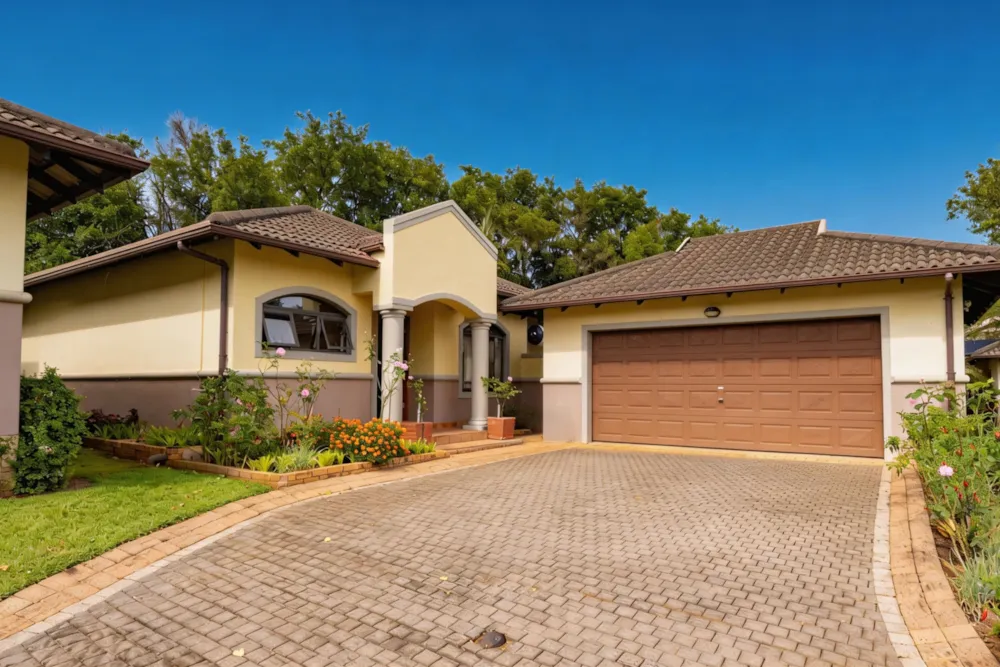 Townhouse sold in Le Domaine Estate - 1KF1735817 Townhouse sold in Le Domaine Estate - 1KF1735817
