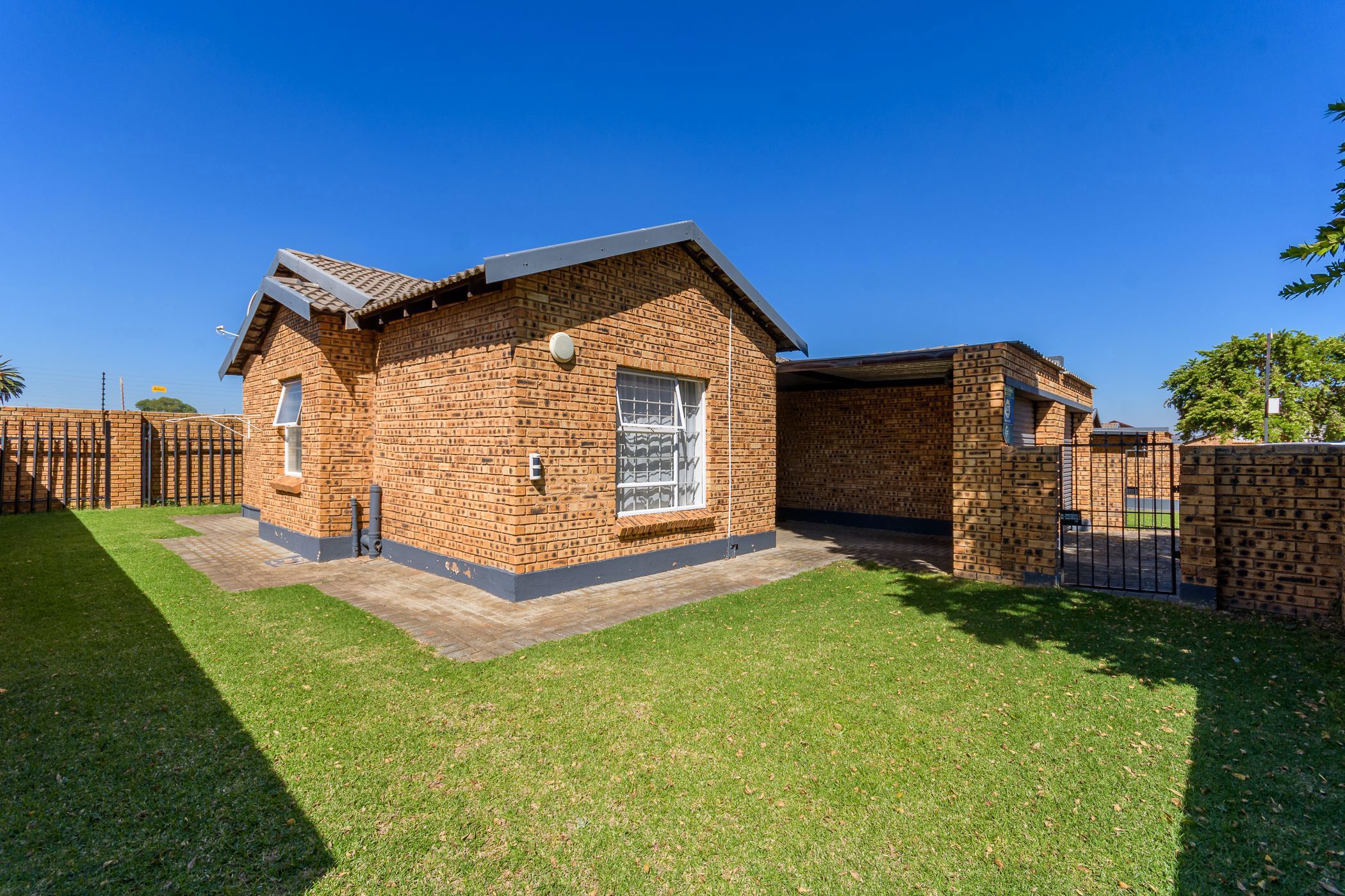 Townhouse for sale in Honey Park - RAN1734668