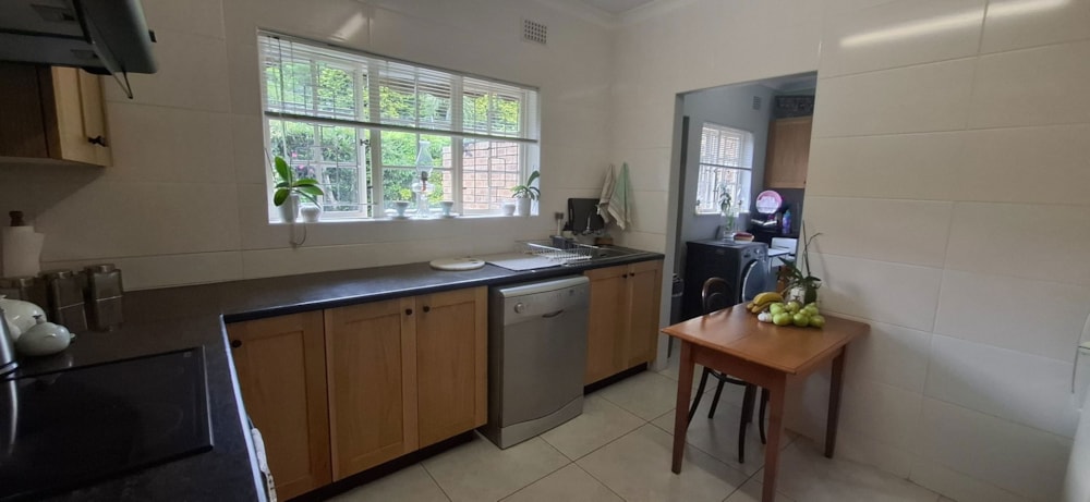 Townhouse to rent in Hillcrest, Upper Highway - 1KF1737137