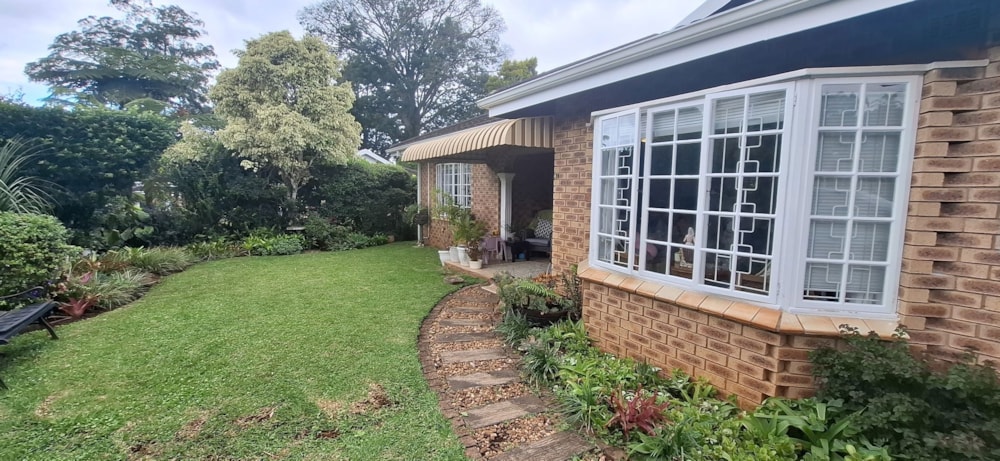 Townhouse to rent in Hillcrest, Upper Highway - 1KF1737137