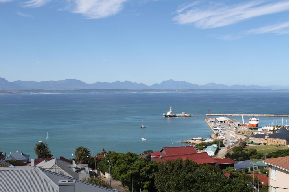 Double-storey house for sale in Mossel Bay Central - 1MB1735087