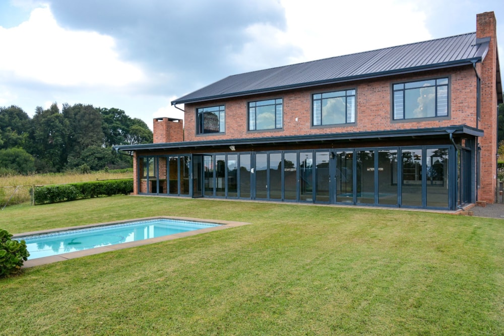 House for sale in Hilton, KwaZulu-Natal - 1PM1735130