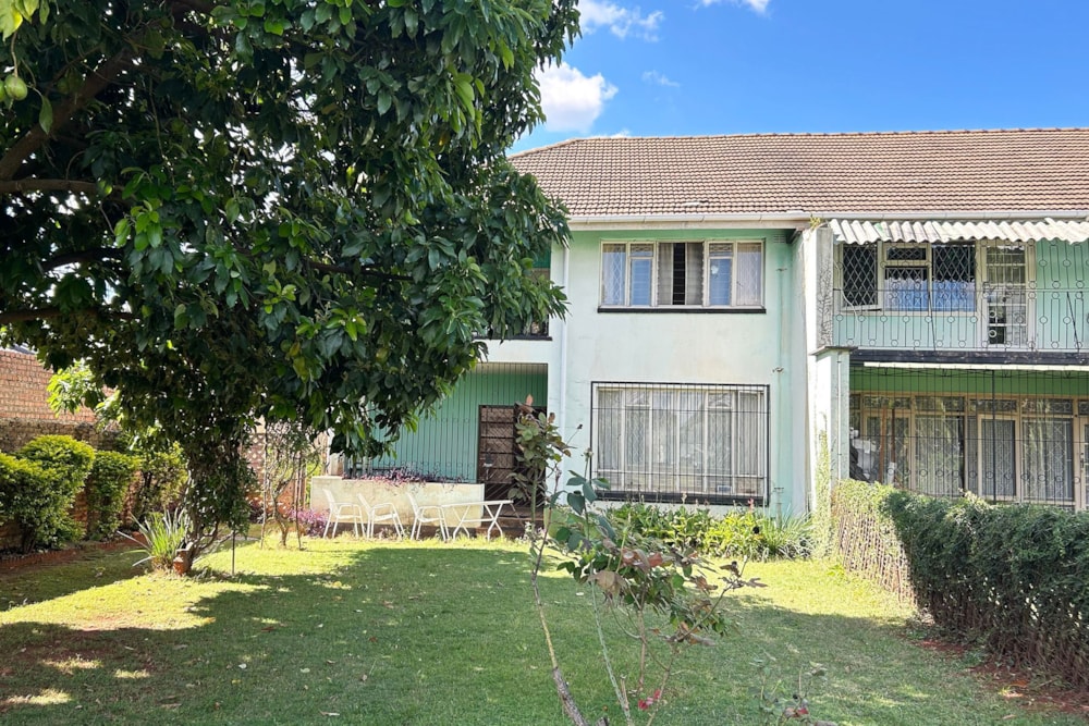 Double-storey apartment for sale in Eastlea South, Zimbabwe - 3ZB1736129