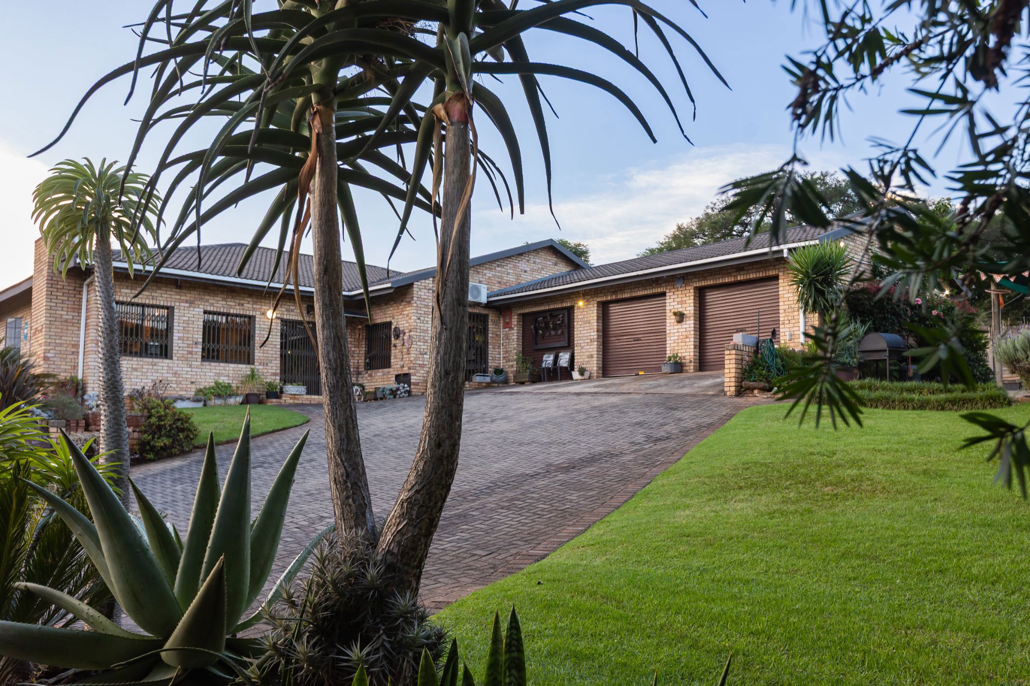 Security complex home for sale in Newcastle - 1NW1735236