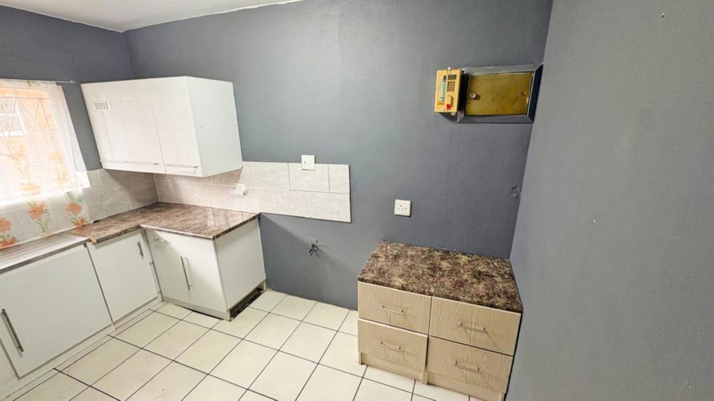 Apartment for sale in Sydenham, Port Elizabeth, Gqeberha - 1PLZ1735211 Apartment for sale in Sydenham, Port Elizabeth, Gqeberha - 1PLZ1735211