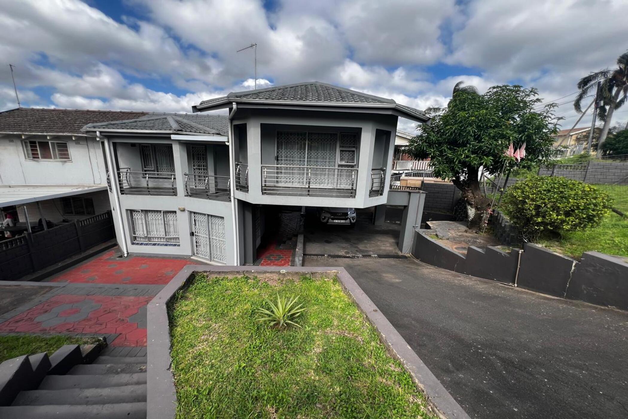 House for sale in Bluff - 1WB1735678