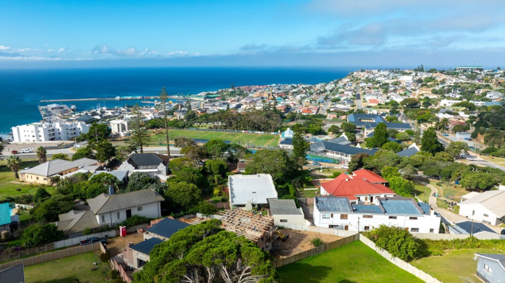 House for sale in Mossel Bay Central - 1MB1736480