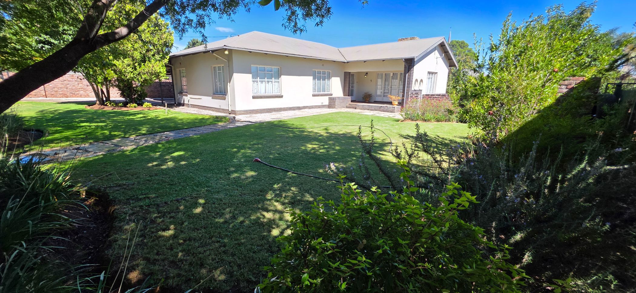 House for sale in Cradock - 1KK1735540