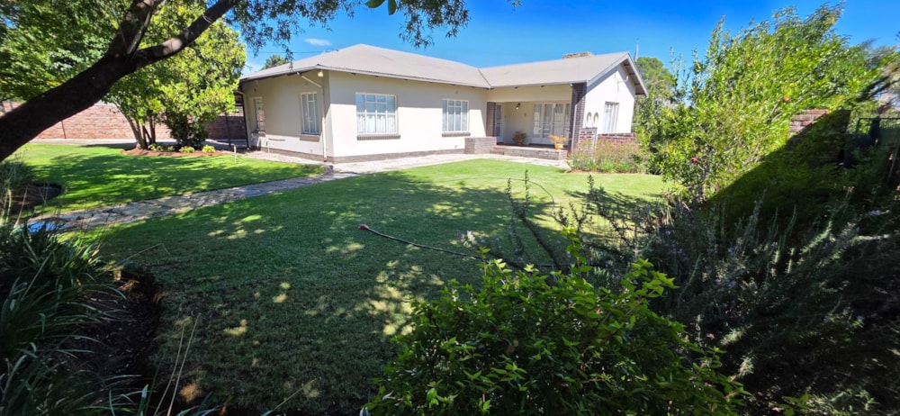 House for sale in Cradock - 1KK1735540