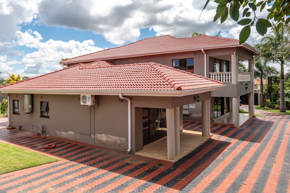 Double-storey house for sale in Pomona , Zimbabwe - 3ZB1735604