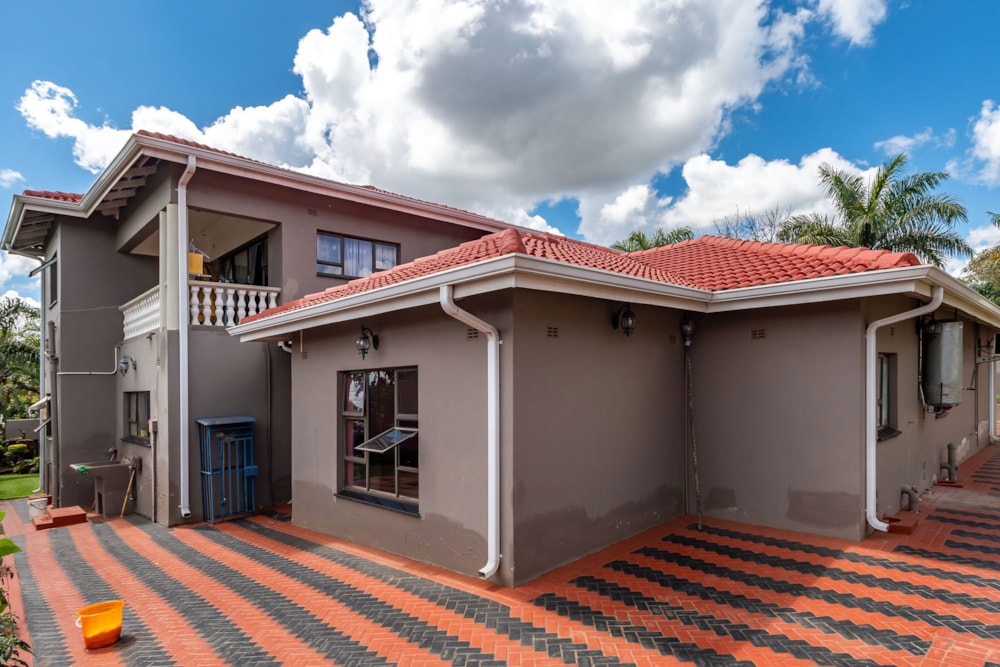 Double-storey house for sale in Pomona , Zimbabwe - 3ZB1735604