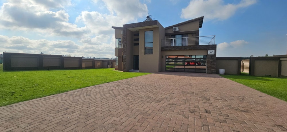 Double-storey house for sale in Helderwyk Estate - 1BJ1735610