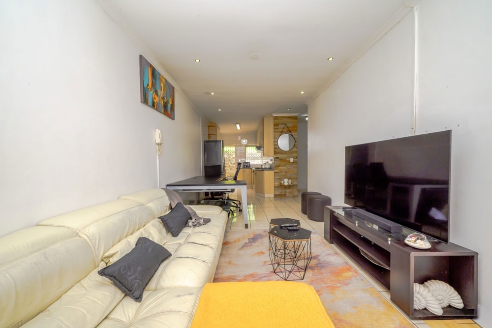 Townhouse for sale in Effingham Heights - 1ND1735645