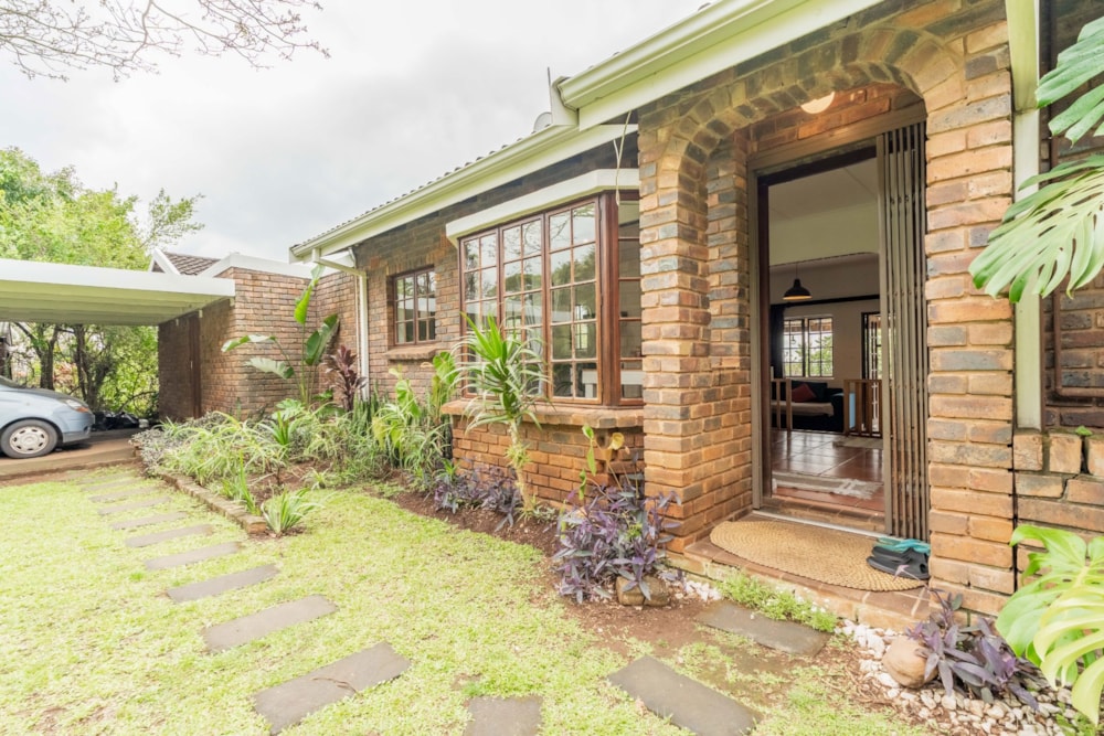 House for sale in Waterfall, Upper Highway - 1KF1735677 House for sale in Waterfall, Upper Highway - 1KF1735677