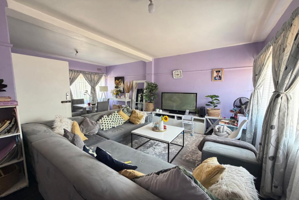 Double-storey apartment for sale in Tegela, Zimbabwe - 3ZB1735679