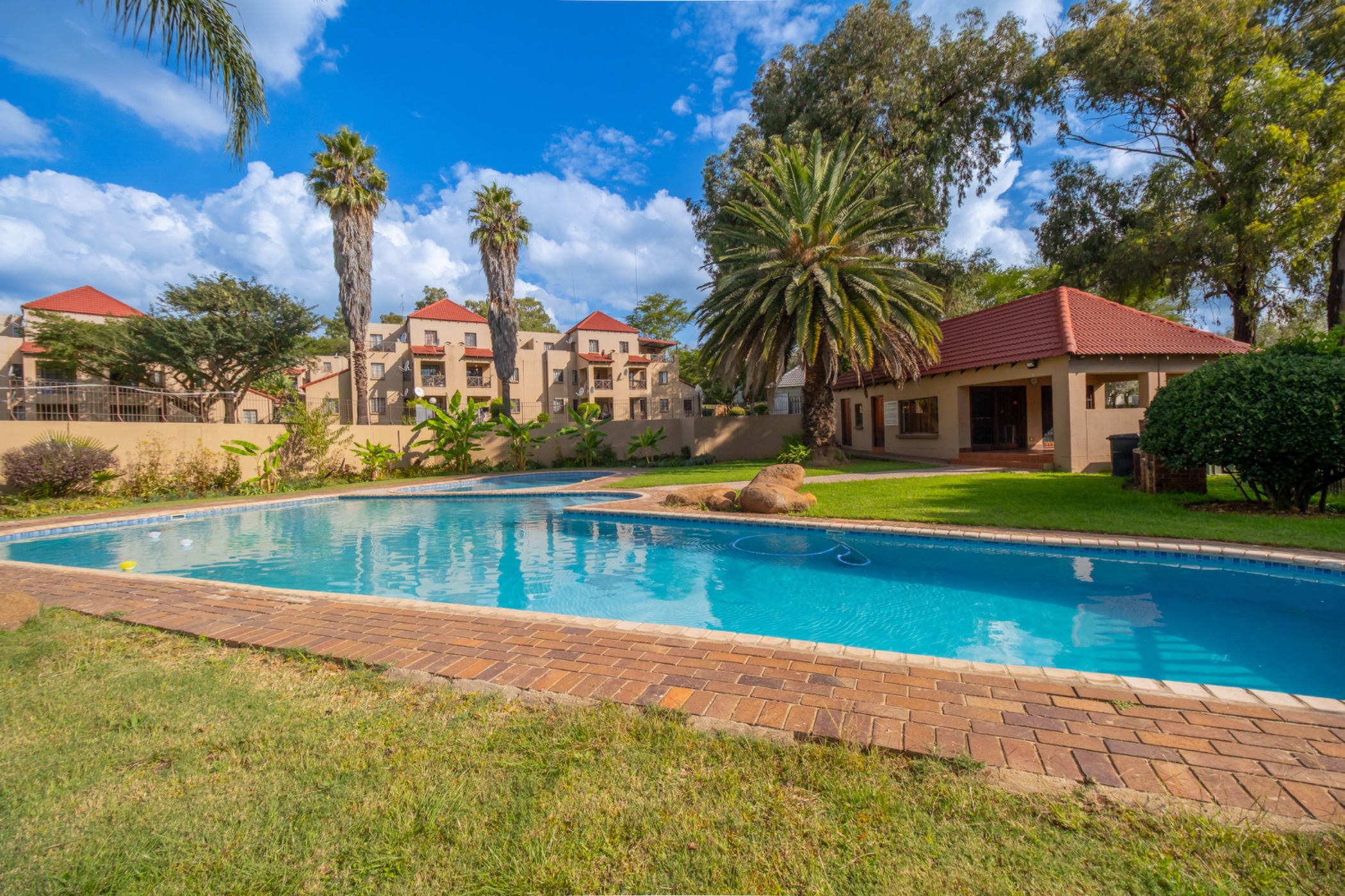 Apartment for sale in Sharonlea - RAN1735698