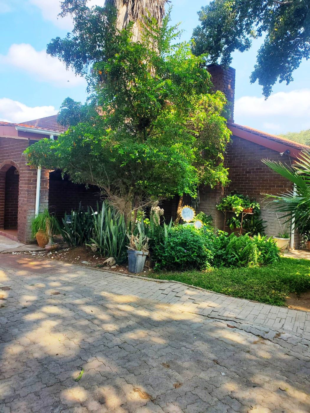 House for sale in Jwaneng, Southern District, Botswana - 3BO1735806