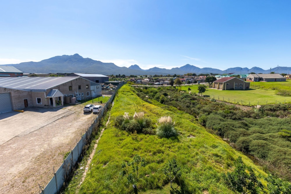 Commercial industrial property for sale in George - GEO1736344