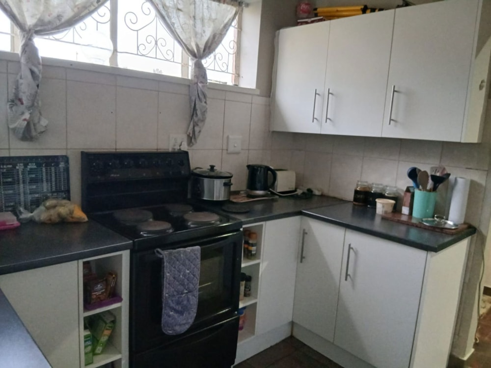 House for sale in Selection Park - 1SP1735742