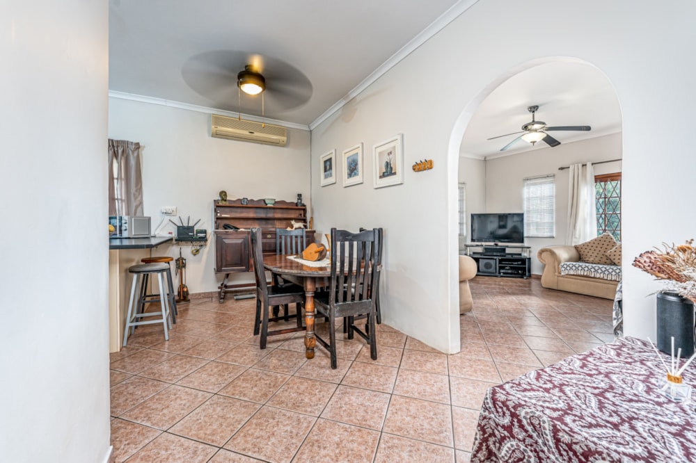 House for sale in Waterfall, Upper Highway - 1KF1735788