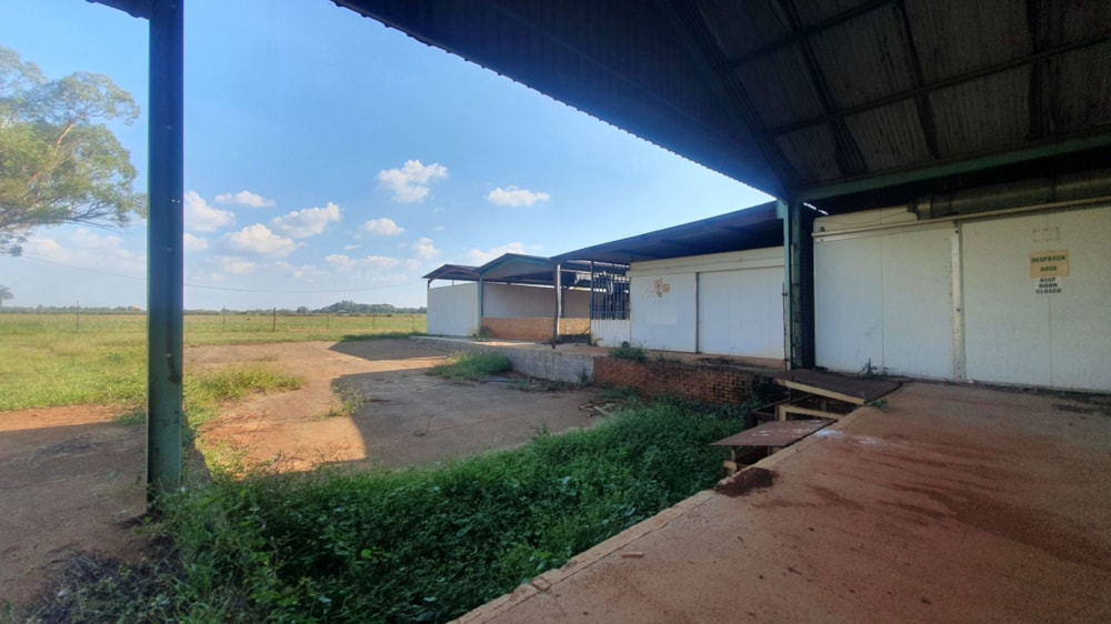 Smallholding for sale in Witkop - 1VT1735828